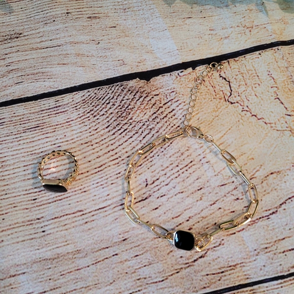 🌲Gold Bracelet & Ring Black Stone Set✨️ - Picture 5 of 9
